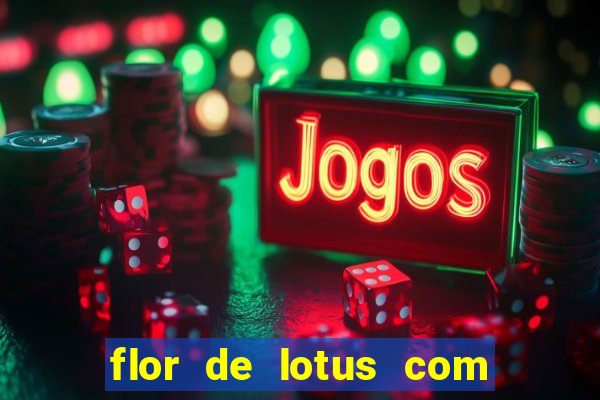 flor de lotus com lua tatuagem